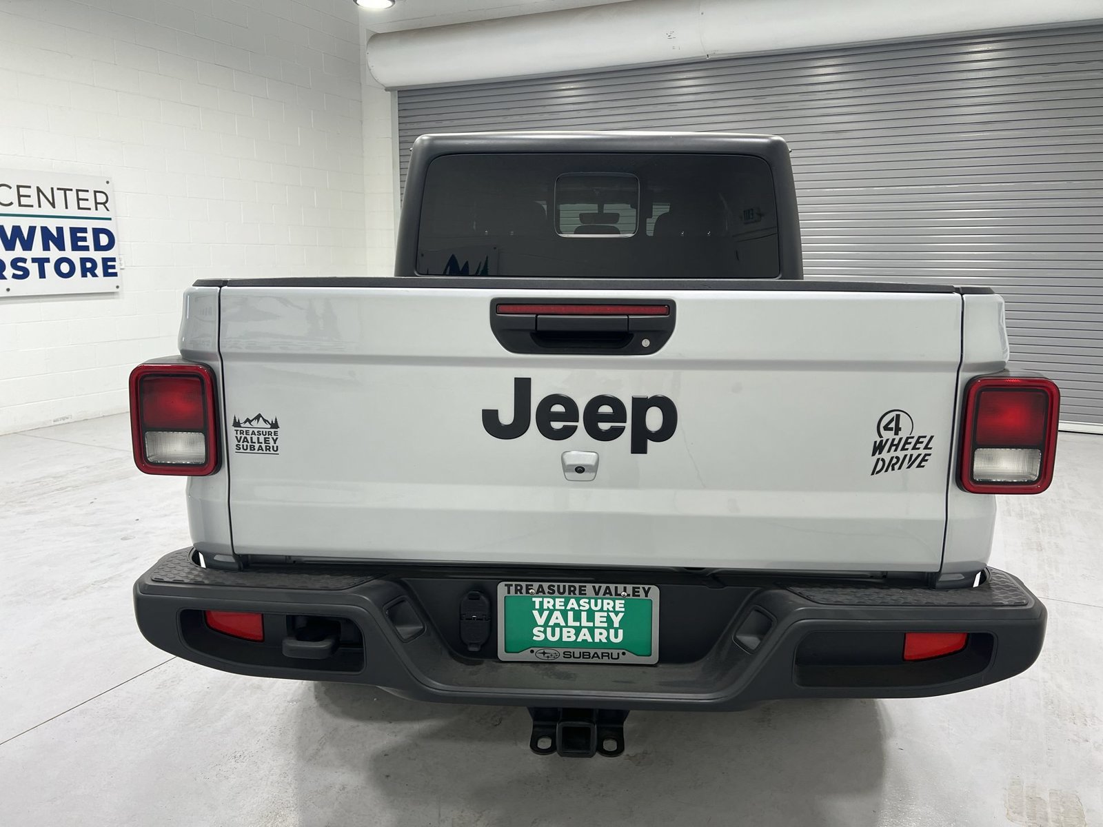Used 2023 Jeep Gladiator Sport AWD/4WD image 7