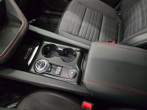 Used 2025 Ford Explorer ST-Line w/ ST-Line Street Pack image 25