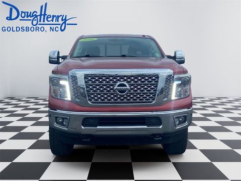 Used 2016 Nissan Titan SL image 8