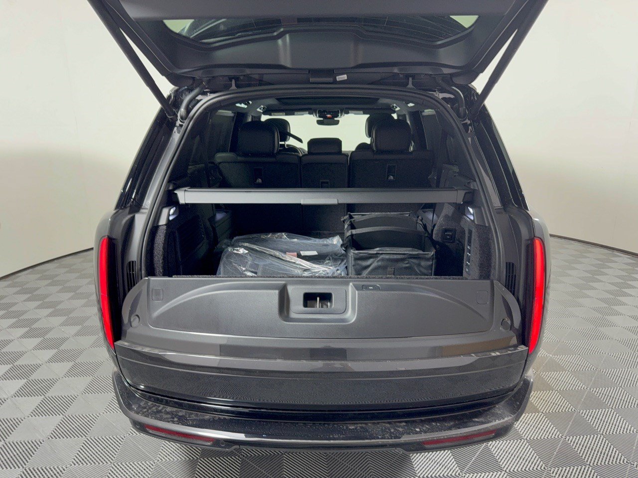 New 2026 Land Rover Range Rover Long Wheelbase SE AWD/4WD image 27