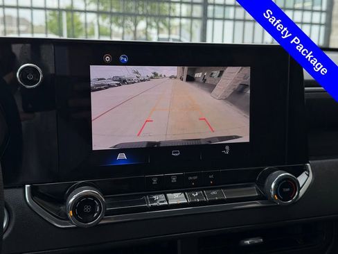 Used 2024 Chevrolet Colorado W/T w/ Safety Package image 8