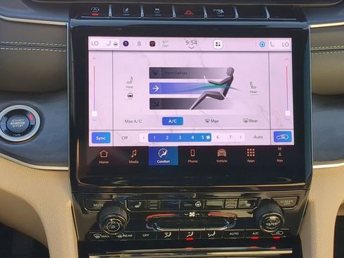 Used 2025 Jeep Grand Cherokee Limited w/ Black Appearance Package image 26