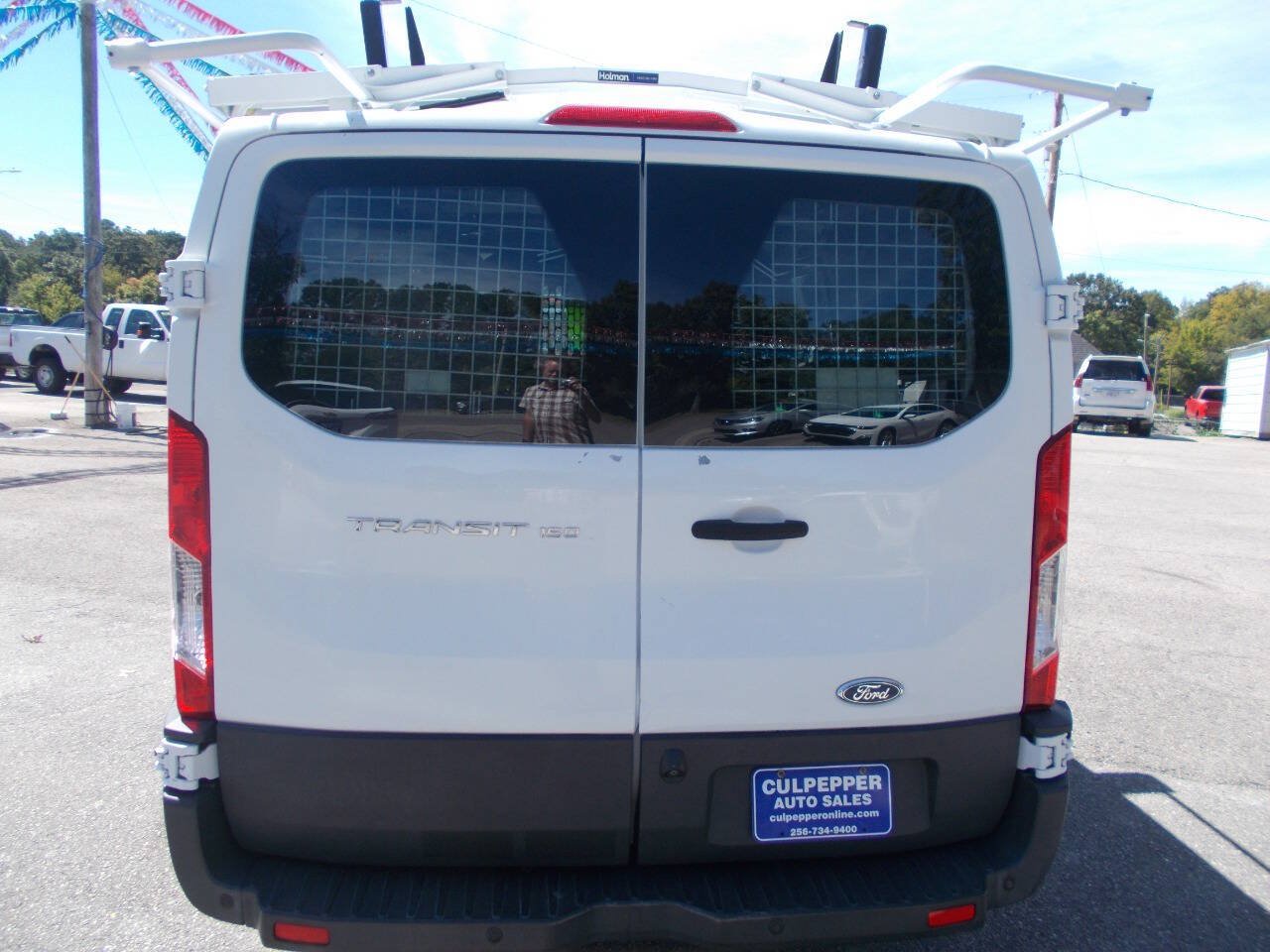 Used 2016 Ford Transit 150 130 Low Roof RWD image 4