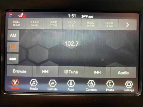 Used 2021 Jeep Cherokee Latitude Plus image 13