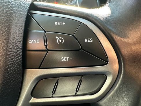 Used 2019 Jeep Cherokee Latitude Plus image 28