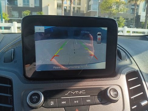 Used 2019 Ford Transit Connect XLT FWD image 21