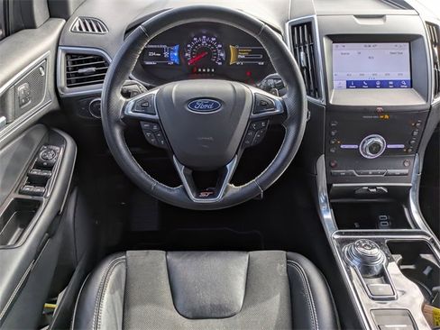 Used 2020 Ford Edge ST image 11