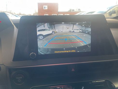 Used 2025 Toyota Prius LE image 17