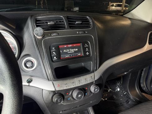Used 2015 Dodge Journey SXT w/ Flexible Seating Group FWD image 14