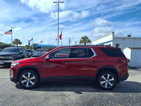 Used 2023 Chevrolet Traverse LT w/ LT Premium Package FWD image 24