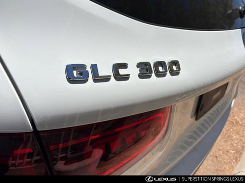 Used 2021 Mercedes-Benz GLC 300 image 10