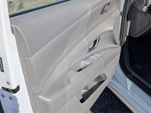 Used 2022 Hyundai Elantra SEL w/ Convenience Package image 20