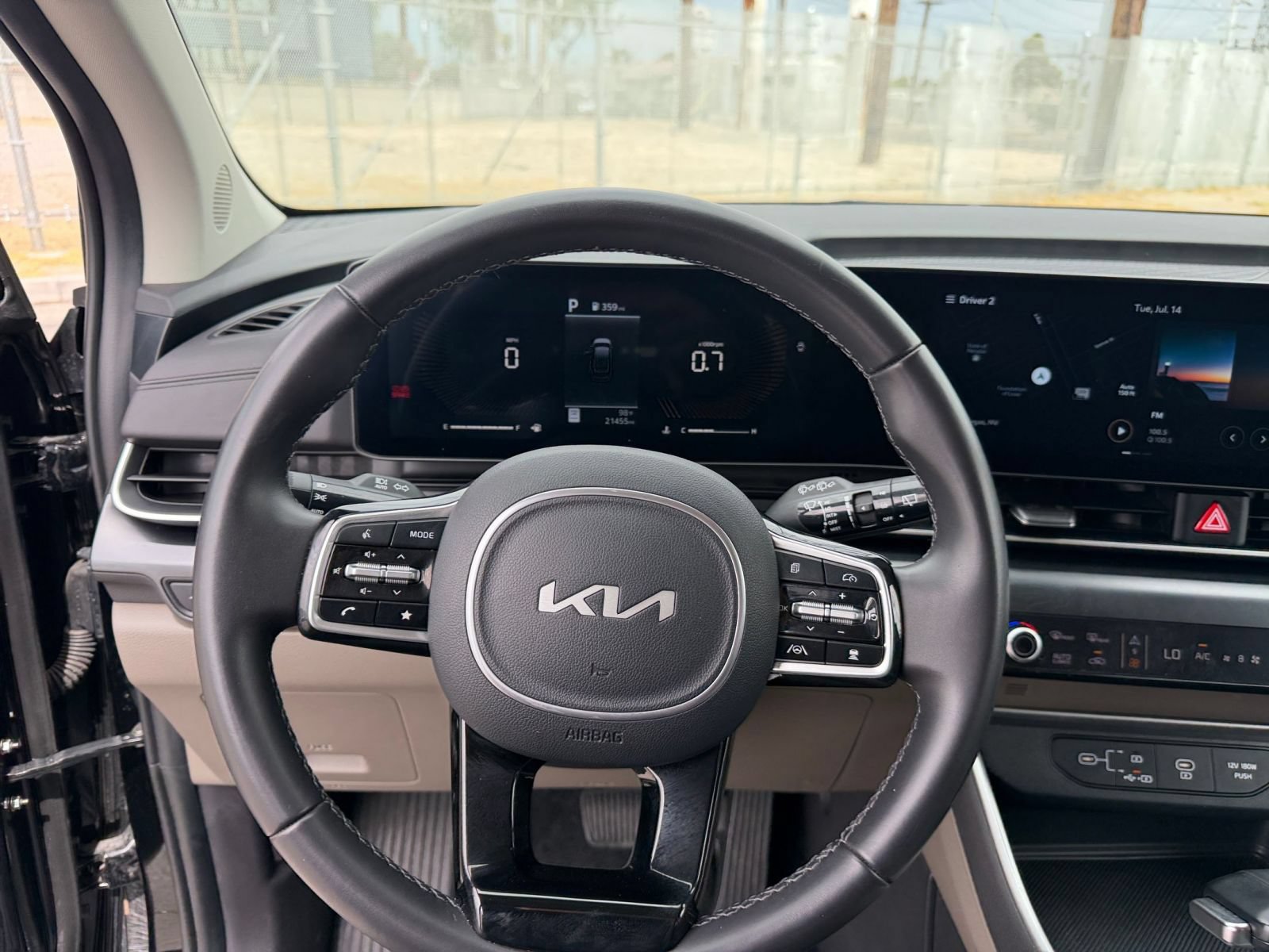 Used 2026 Kia Carnival FWD image 35