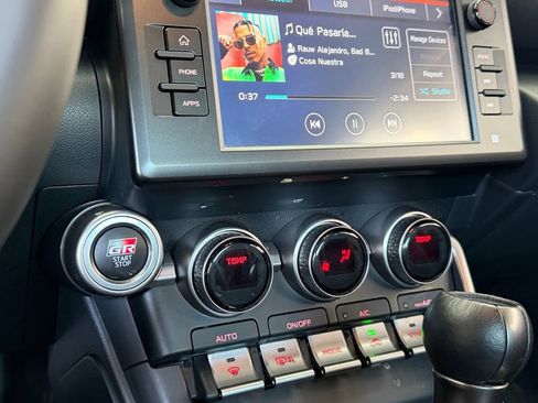 Used 2025 Toyota GR86 Premium w/ Performance Package RWD image 22