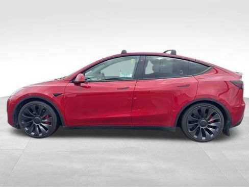 Used 2023 Tesla Model Y Performance image 4