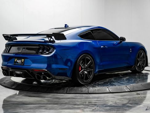 Used 2022 Ford Mustang Shelby GT500 w/ Carbon Fiber Track Pack image 13