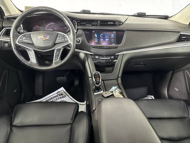 Used 2017 Cadillac XT5 Luxury AWD/4WD image 32