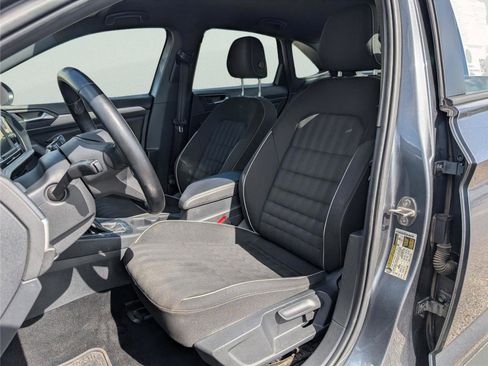 Used 2022 Volkswagen Jetta Sport image 11