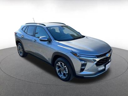 Used 2025 Chevrolet Trax LT