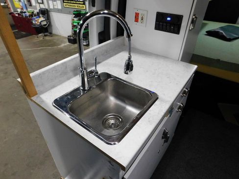 Used 2019 Ford Transit 250 148 Medium Roof image 42