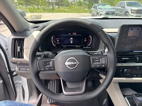 New 2026 Nissan Pathfinder SL AWD/4WD image 46
