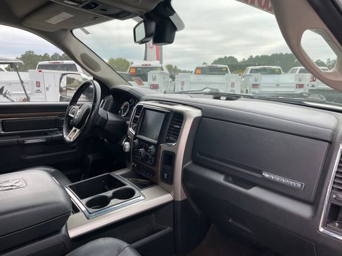 Used 2015 RAM 1500 Laramie w/ Convenience Group image 28