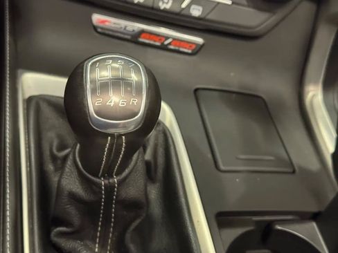 Used 2019 Chevrolet Corvette Z06 RWD image 16