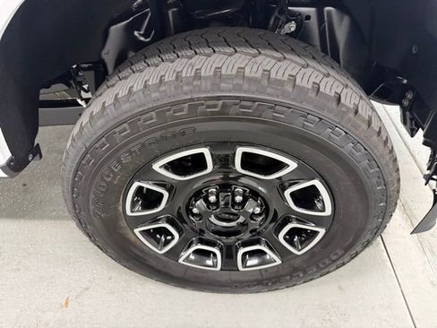 New 2026 Ford F250 Platinum w/ FX4 Off-Road Package AWD/4WD image 5