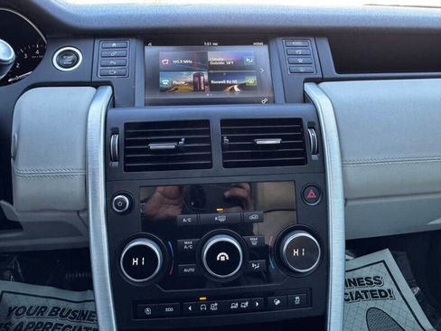 Used 2018 Land Rover Discovery Sport HSE image 18