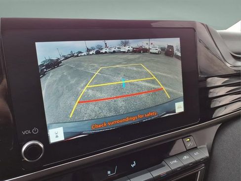 Used 2025 Toyota Camry LE FWD image 22