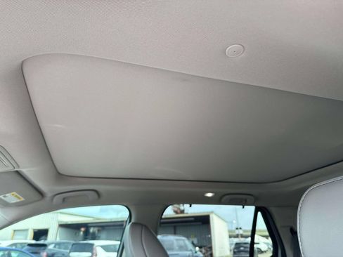 Used 2024 Honda Pilot Touring image 9