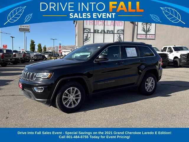 Used 2021 Jeep Grand Cherokee Laredo AWD/4WD image 1