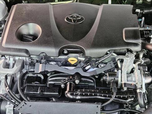 Used 2020 Toyota Camry SE image 21