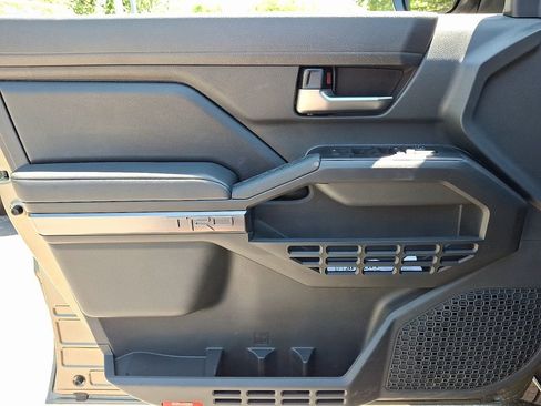 Used 2025 Toyota Tacoma TRD Sport AWD/4WD image 10