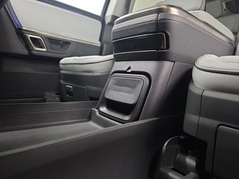 Used 2023 Rivian R1S Adventure image 33