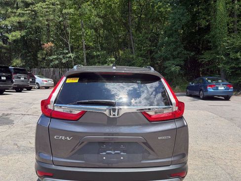 Used 2017 Honda CR-V Touring image 4