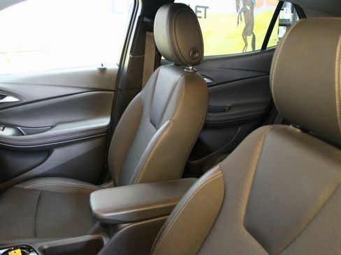 Used 2025 Buick Encore GX Preferred image 17