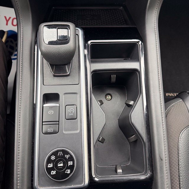 Used 2025 Nissan Pathfinder SL AWD/4WD image 8