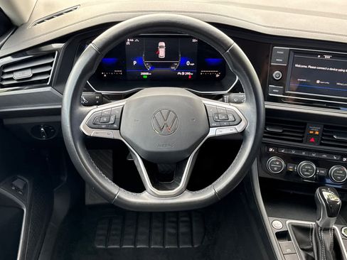 Used 2022 Volkswagen Jetta SE FWD image 13