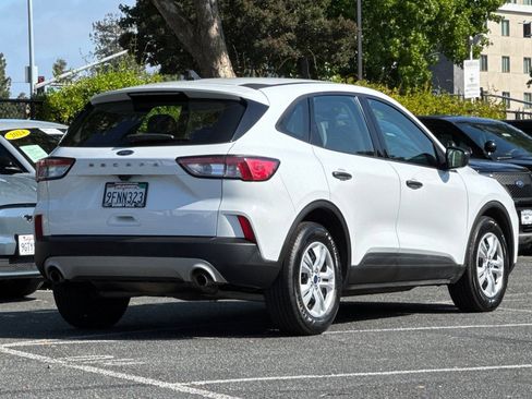Certified 2022 Ford Escape S FWD image 4