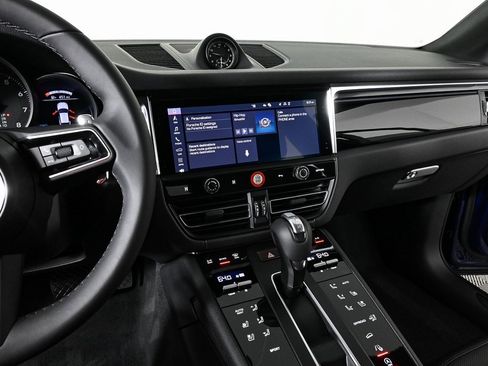 New 2025 Porsche Macan image 13