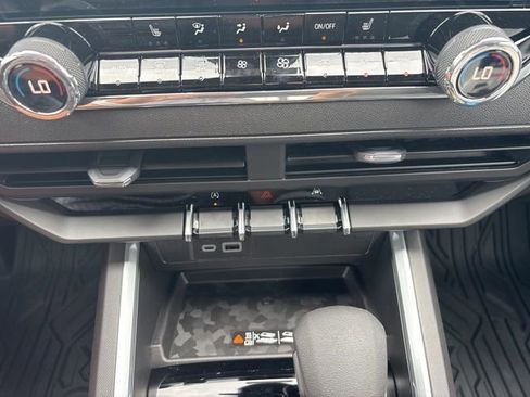 New 2026 Chevrolet Colorado Trail Boss AWD/4WD image 29