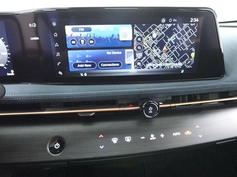 Used 2024 Nissan Ariya AWD image 17