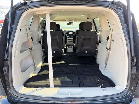 Used 2023 Chrysler Voyager LX FWD image 43
