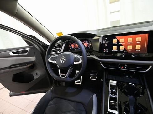 New 2026 Volkswagen Atlas Peak Edition AWD/4WD image 32