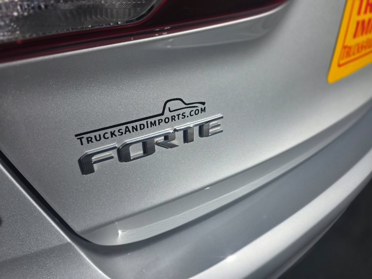 Used 2018 Kia Forte LX FWD image 5