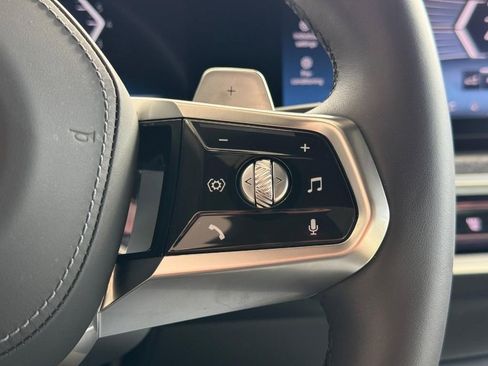 Used 2025 BMW 740i xDrive w/ Executive Package image 14