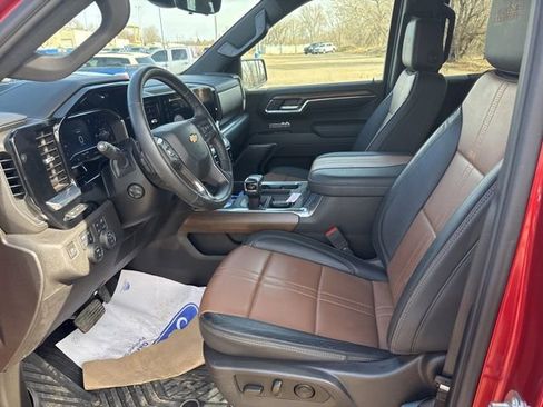 Used 2024 Chevrolet Silverado 1500 High Country w/ Technology Package image 13