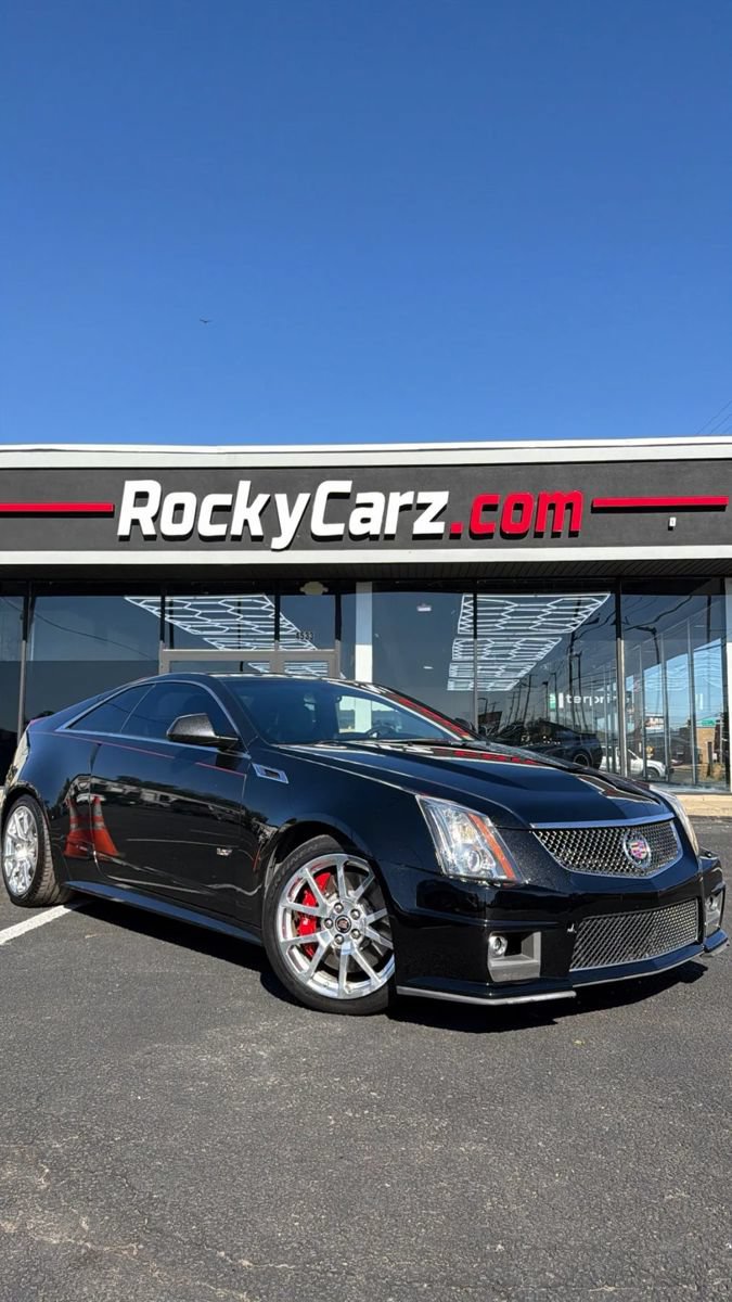 Used 2015 Cadillac CTS V RWD image 2