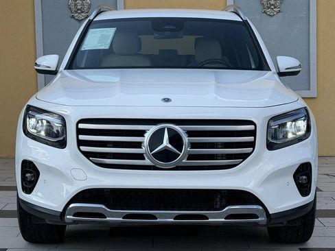 Used 2025 Mercedes-Benz GLB 250 4MATIC w/ Exclusive Package image 2